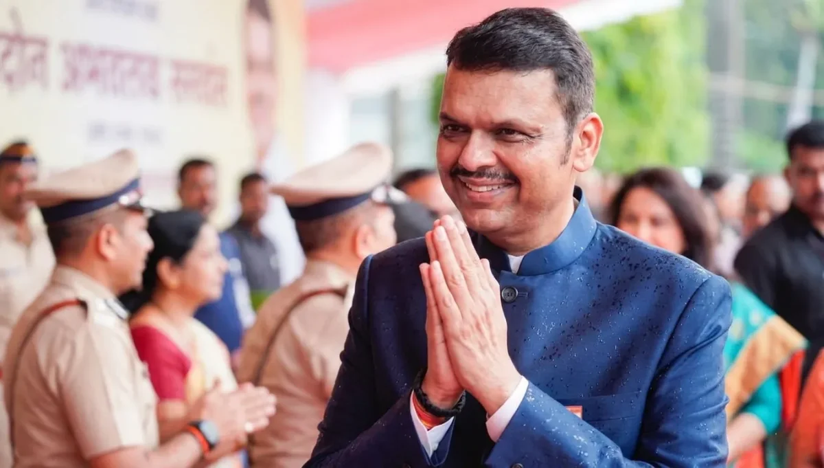 कई निकम्मे हैं, उन्हें मौज लेने दो... मुंबई छोड़ दिल्ली जाने पर भड़के देवेंद्र फडणवीस