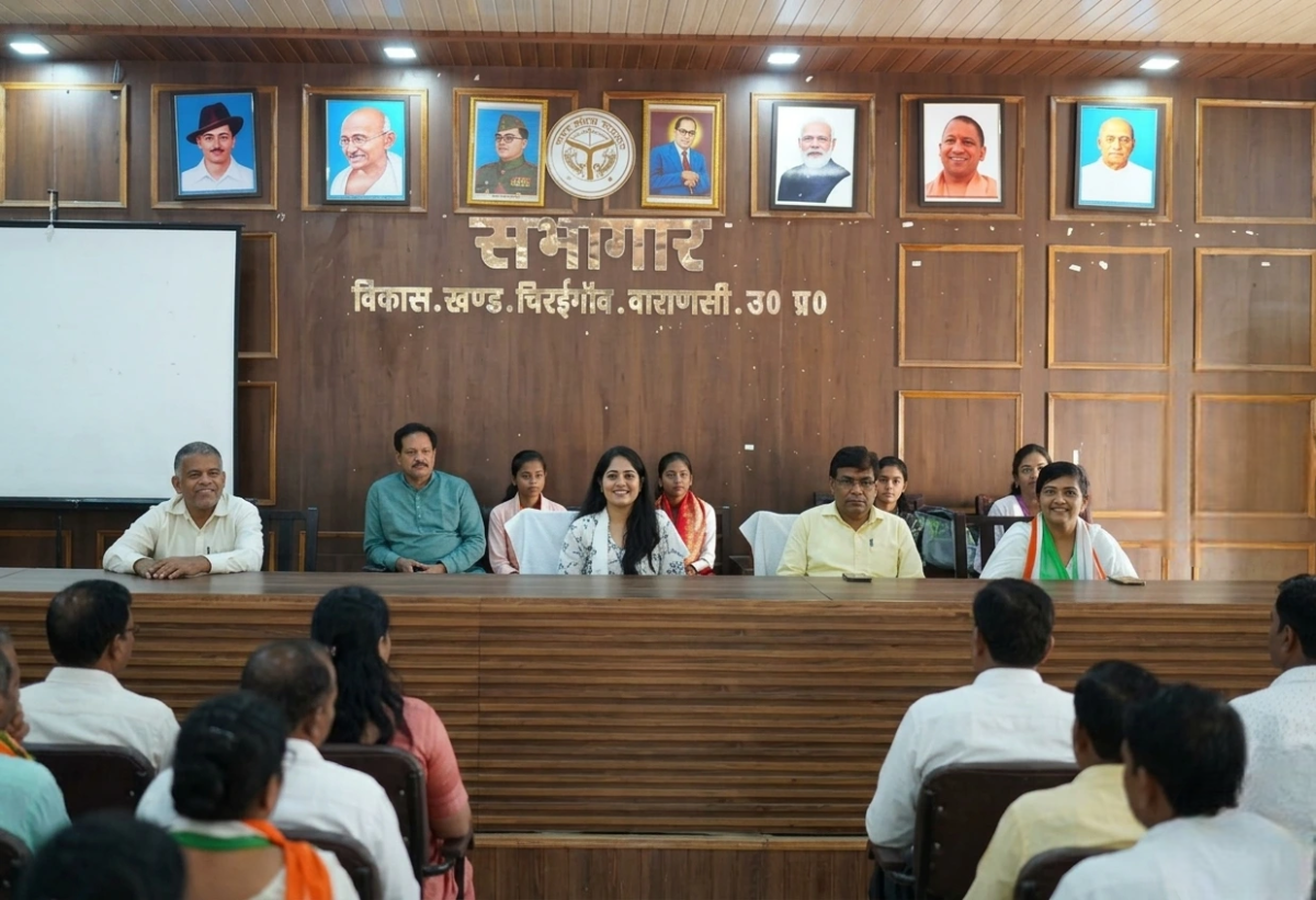 हर घर तिरंगा यात्रा: चिराईगांव की सड़कों पर उमड़ा जनसैलाब, हाथों में तिरंगा लिए ब्लॉक प्रमुख भी रहे मौजूद