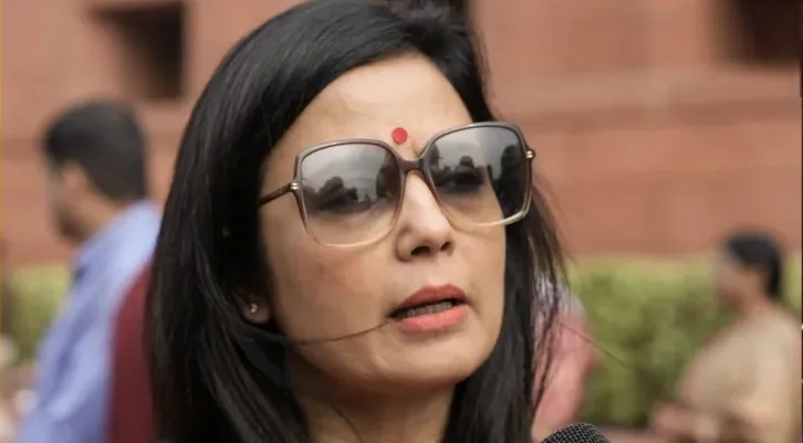 महुआ मोइत्रा की बढ़ी मुश्किलें, बंगाल कोर्ट ने जारी किया अरेस्ट वारंट