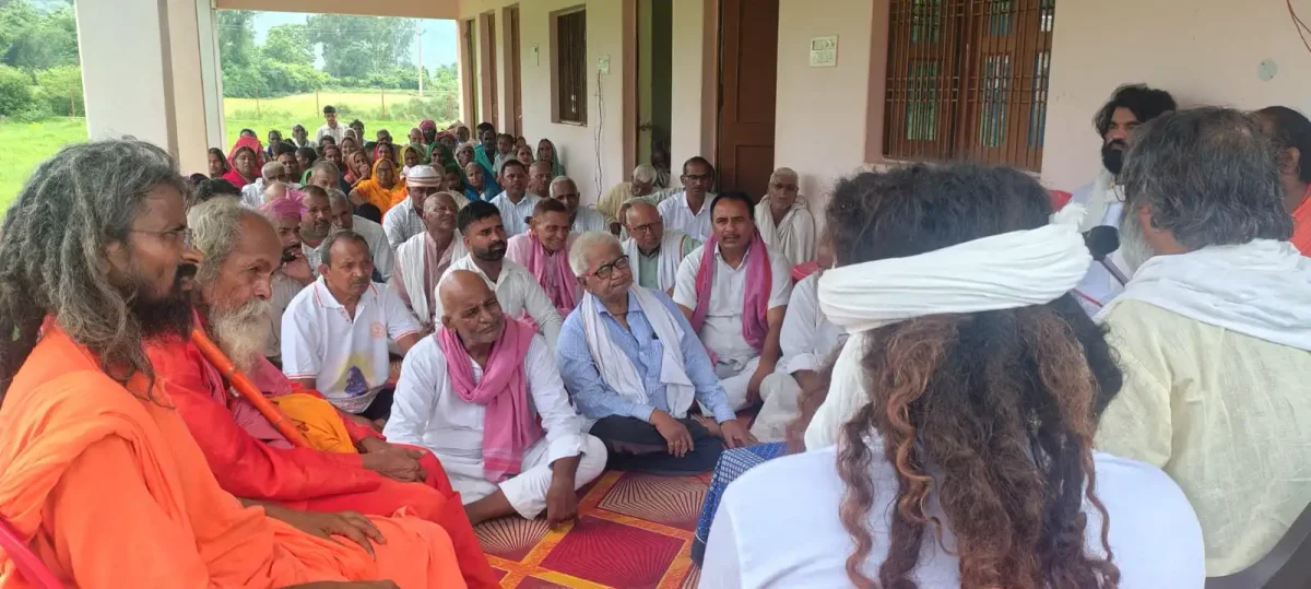 स्वामी अड़गड़ानंद महाराज पीतपुर मुबारकपुर चकिया में भव्य सत्संग और भंडारे का आयोजन, उमड़े श्रद्धालु