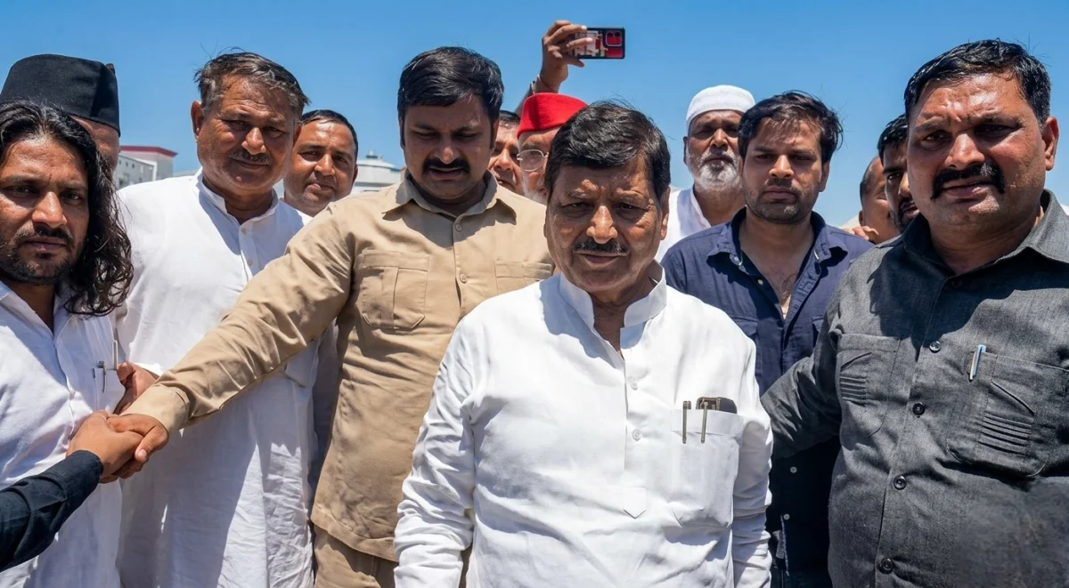 आजम खान के घर पहुंचे शिवपाल यादव, 50 मिनट की बंद कमरे में मुलाकात से सियासी गलियारों में हलचल
