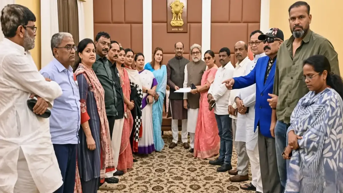 सुप्रीम कोर्ट का 20 बागी तृणमूल सांसदों को नोटिस, जानें क्या है पूरा सियासी बखेड़ा