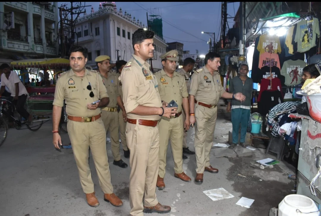 सावन में कांवड़ियों को न हो परेशानी, वाराणसी पुलिस ने संभाला मोर्चा